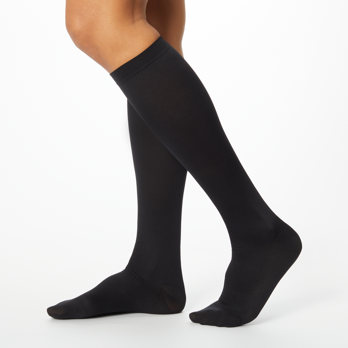 Women's Dr. Scholl's knee high socks in black